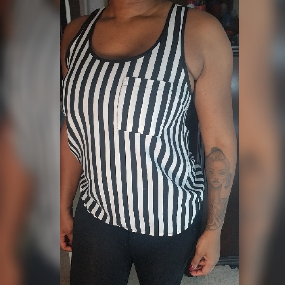 NWOT Striped Top or Free📌